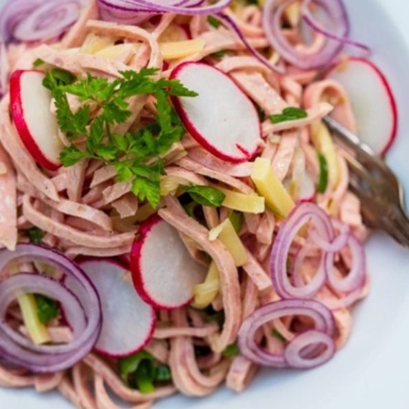 Hopfenweiler Stüble Bad Waldsee - Wurstsalat Hopfenweiler Stueble Bad Waldsee, Schwaebische Kueche, Kalte Kueche, Warme Kueche, Nachtisch, Wurstsalat