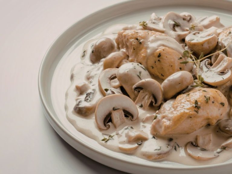 Hopfenweiler Stüble Bad Waldsee - Schwäbischer Zwiebelrostbraten mit Butterspätzle Hopfenweiler Stueble Bad Waldsee, Schwaebische Kueche, Kalte Kueche, Warme Kueche, Nachtisch, Schwaebischer Zwiebelrostbraten mit Spaetzle
